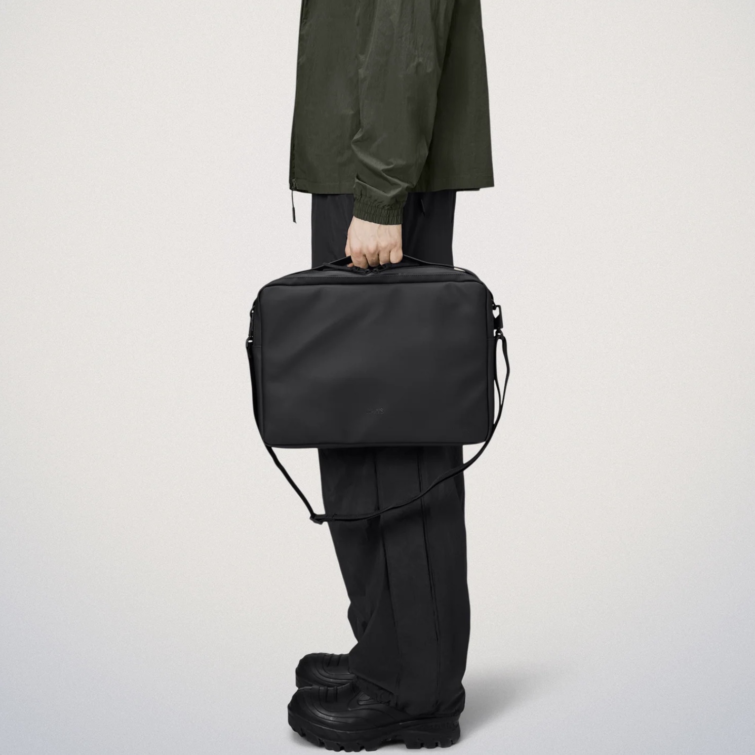 Rains – Laptop Bag 15″/16″ Black - immagine 3
