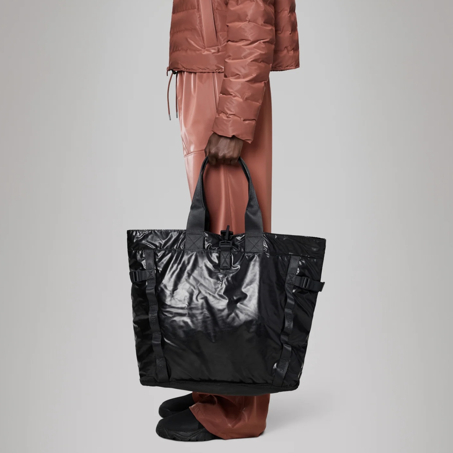 Rains - Sibu Shopper Bag Black - immagine 2