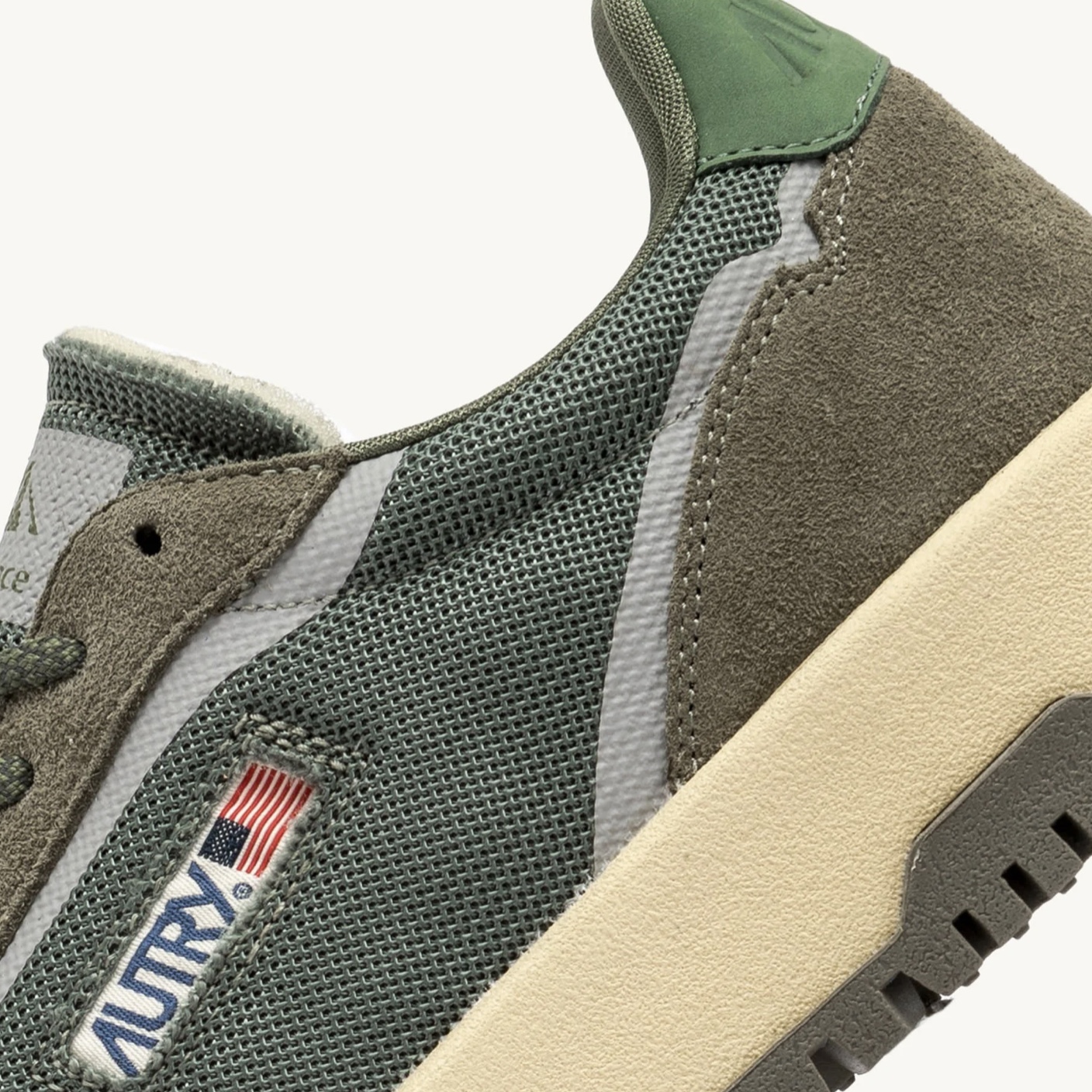 Autry - Wildpace Low in Mesh e Suede Schio Military - immagine 6