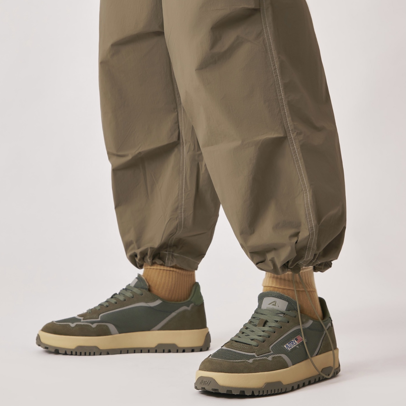 Autry - Wildpace Low in Mesh e Suede Schio Military - immagine 2