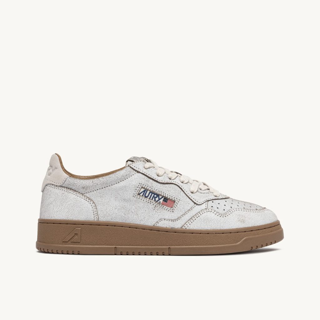 Autry Sneaker Medalist Low in Suede Scraped Bianco e Tobacco Brown