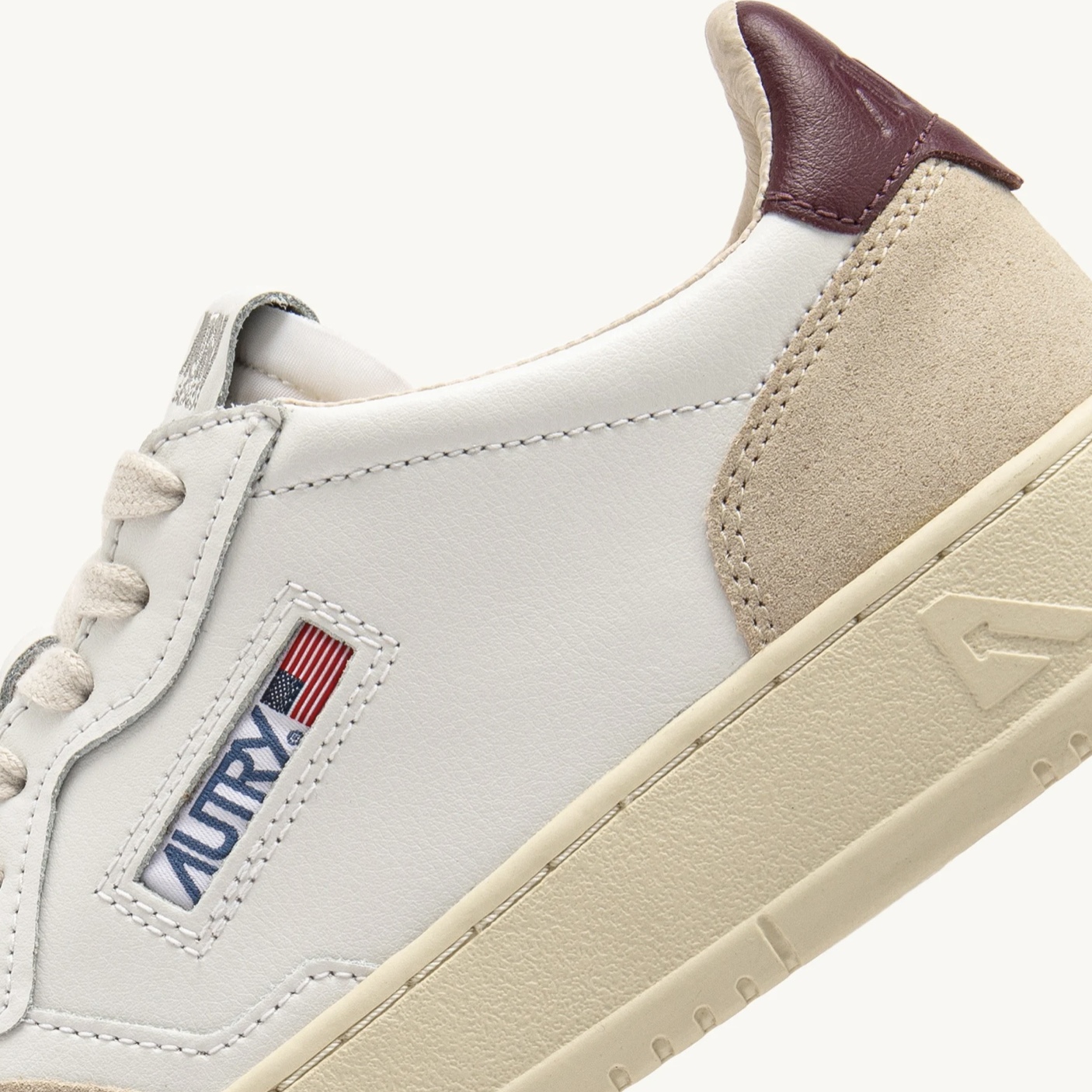 Autry - Sneakers Medalist Low in Pelle e Suede Bianco Burgundy - immagine 6